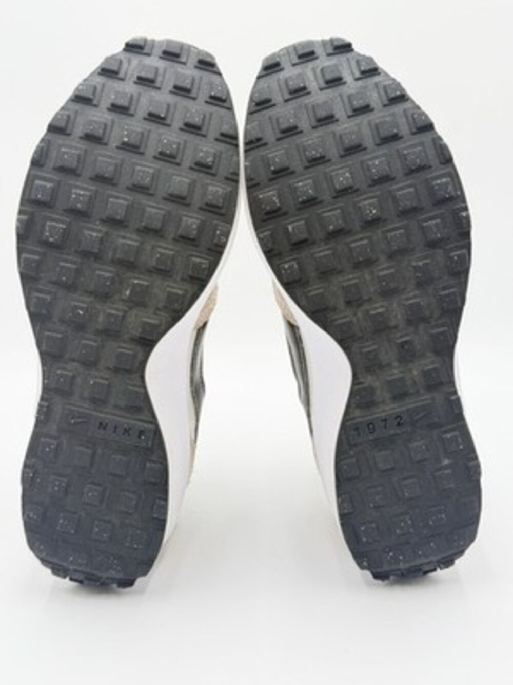 Nike Waffle Debut Women’s Size 9 Running Shoe, Sanddrift Black Phantom White - Picture 7 of 8